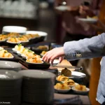 Catering bei Firmenevents – professionell planen und steuern